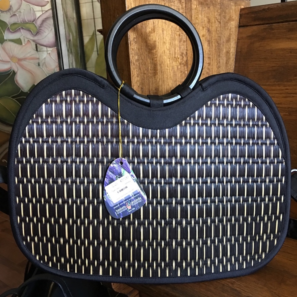 New Ratan Black and Straw Color Handbag